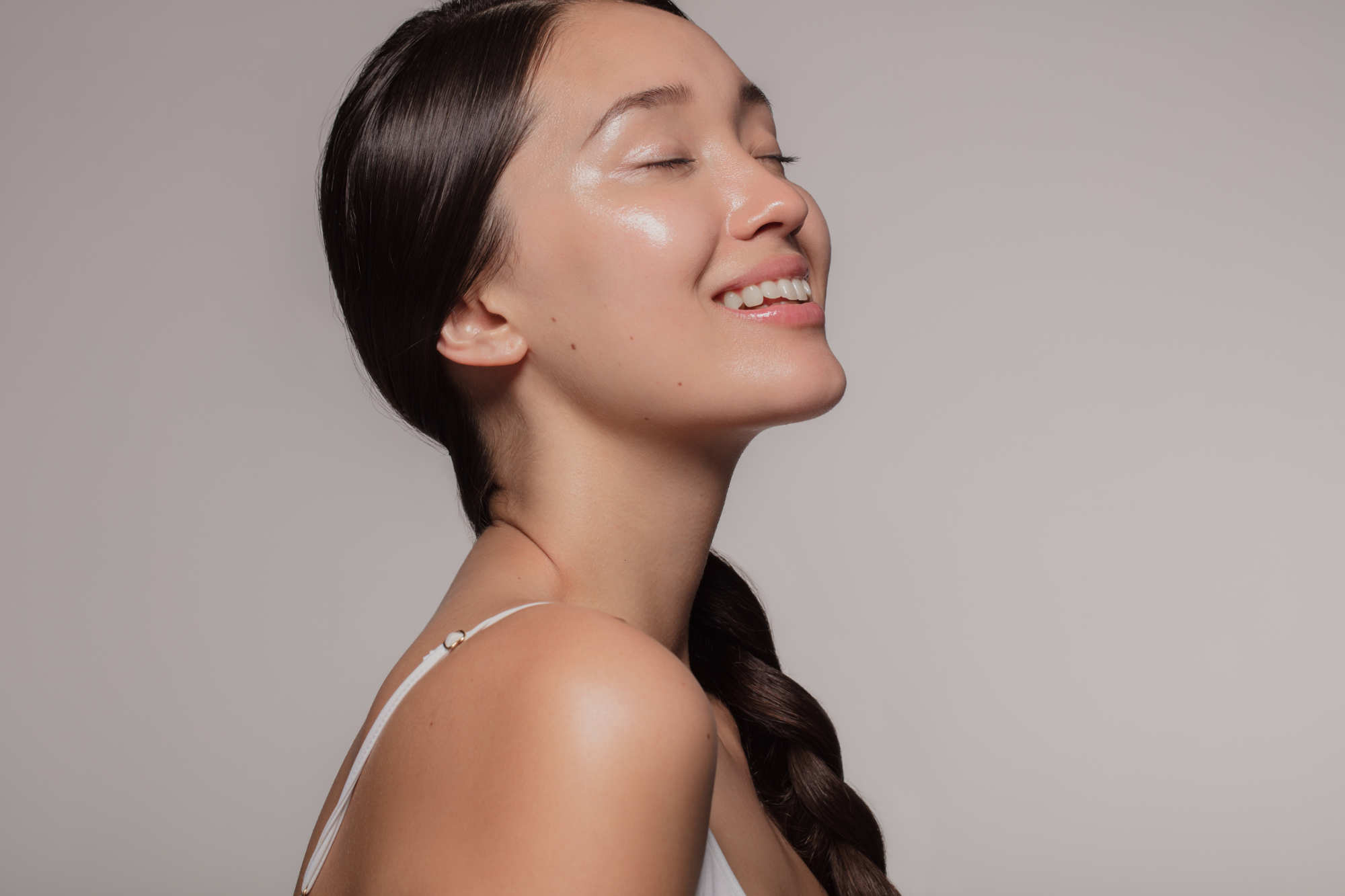5 Key Ingredients to Achieve a Luminous Complexion: How to Choose the Right Skincare