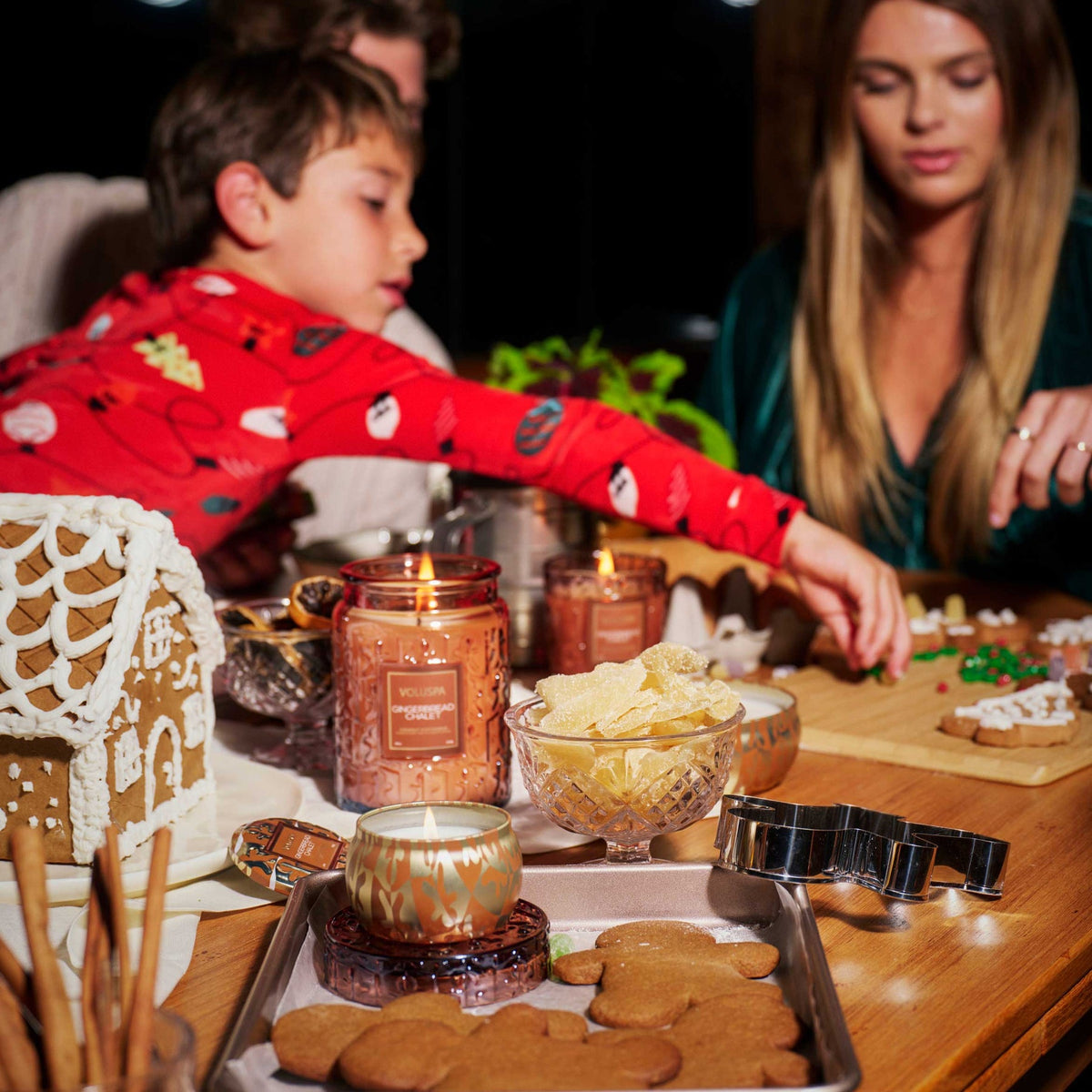 Gingerbread Chalet Mini Tin Candle